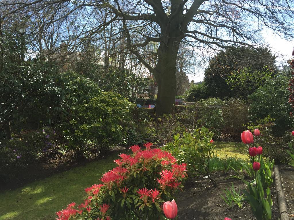 エディンバラ Claremont House Bed & Breakfast エクステリア 写真